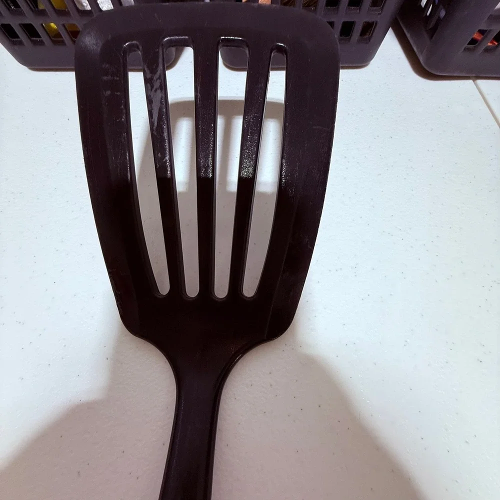 KitchenAid Slotted Turner Spatula Black Nylon‎ Heat Resistant Chrome Accent